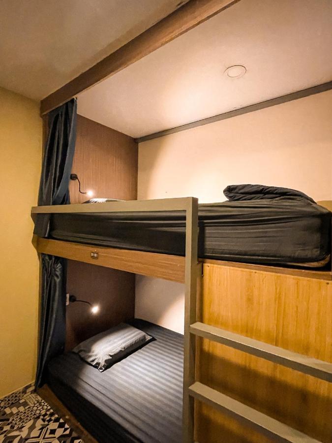 Vy Da Backpacker Hostel Ho Chi Minh City Exterior photo