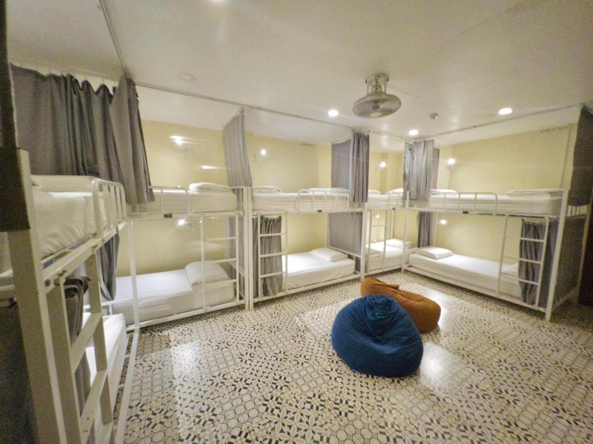 Vy Da Backpacker Hostel Ho Chi Minh City Exterior photo