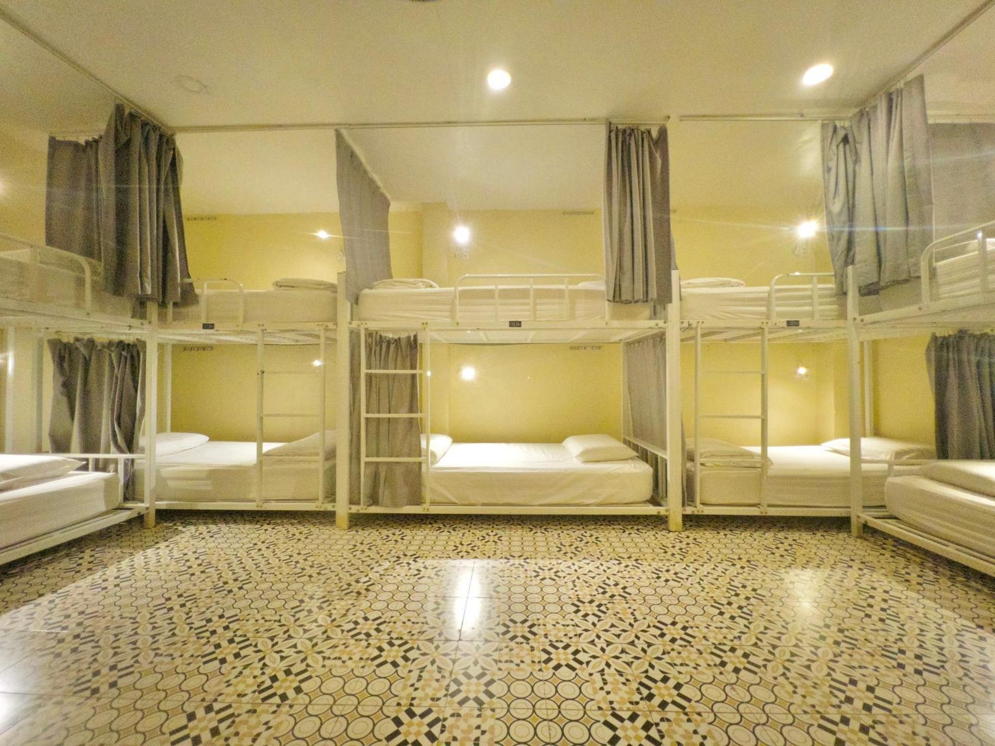 Vy Da Backpacker Hostel Ho Chi Minh City Exterior photo